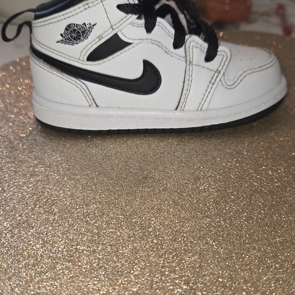 Jordan - Picture 4 of 8